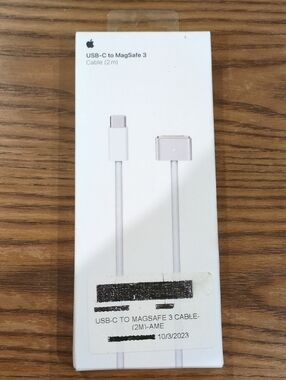 Apple USB-C to MagSafe 3 Cable (2m), Silver